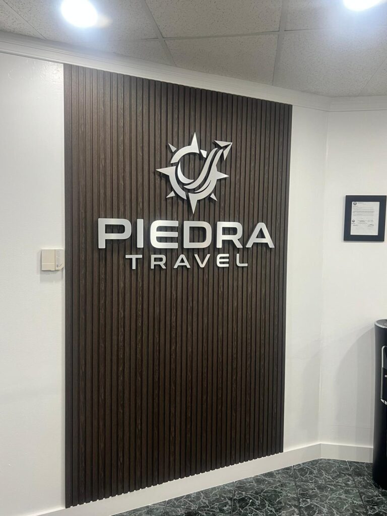 Piedra Travel Dimensional Logo 1