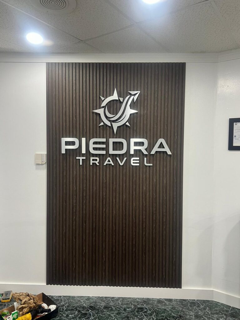 Piedra Travel Dimensional Logo 3